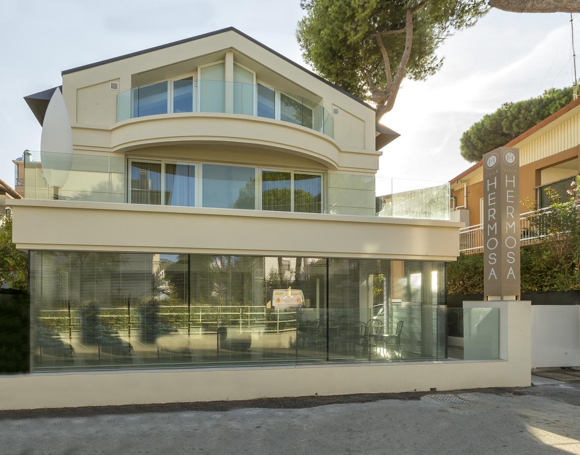 Hotel Villa Hermosa Riccione Luaran gambar
